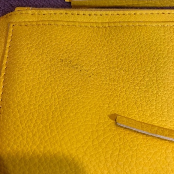 Balenciaga Clutch Yellow in Pebble Leather - Picture 3 of 7